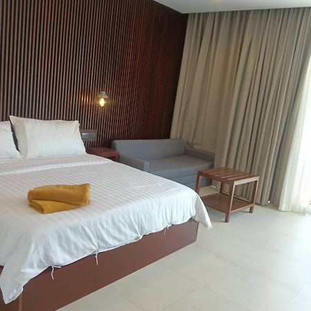 Beach House By Rose Massage 나이톤 비치 외부 사진